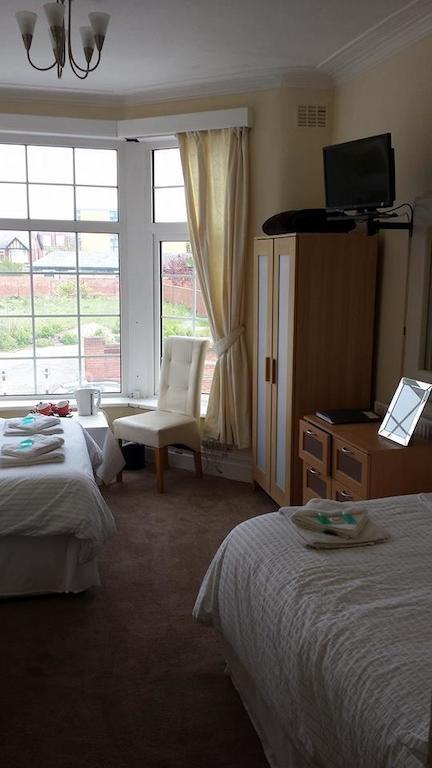 The Carlee Guest House Блекпул Екстериор снимка